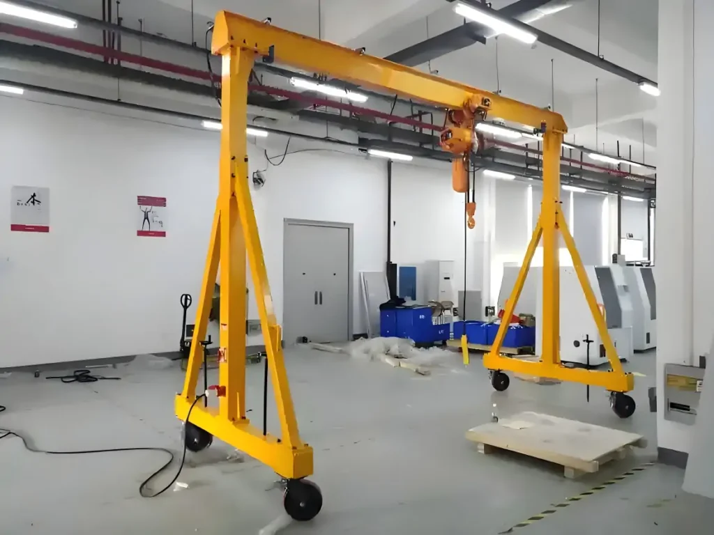 Grue à portique fixe
