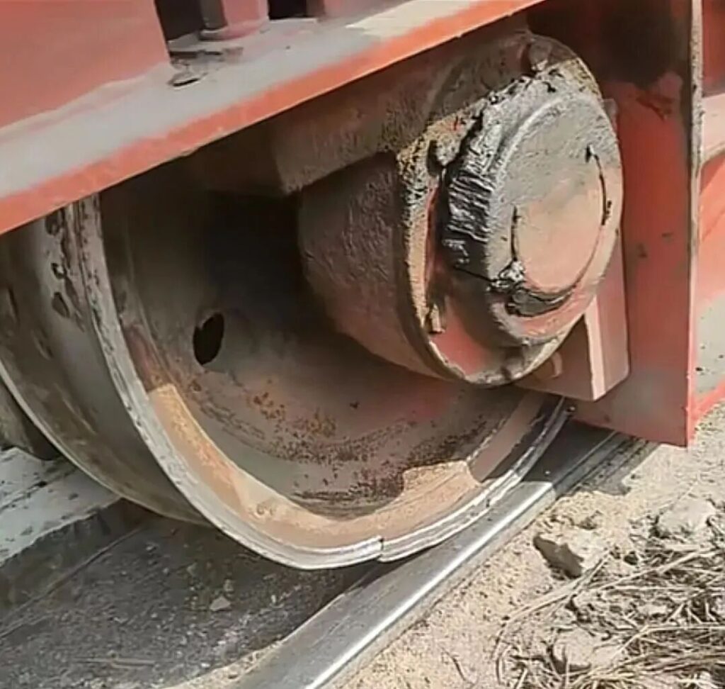 severe-crane-wheel-flange-wear-damage
